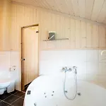 2 House B 126